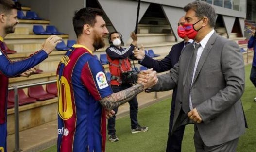 开云体育移动版-无奈没钱留梅西是真，但拉波尔塔也做出了选择